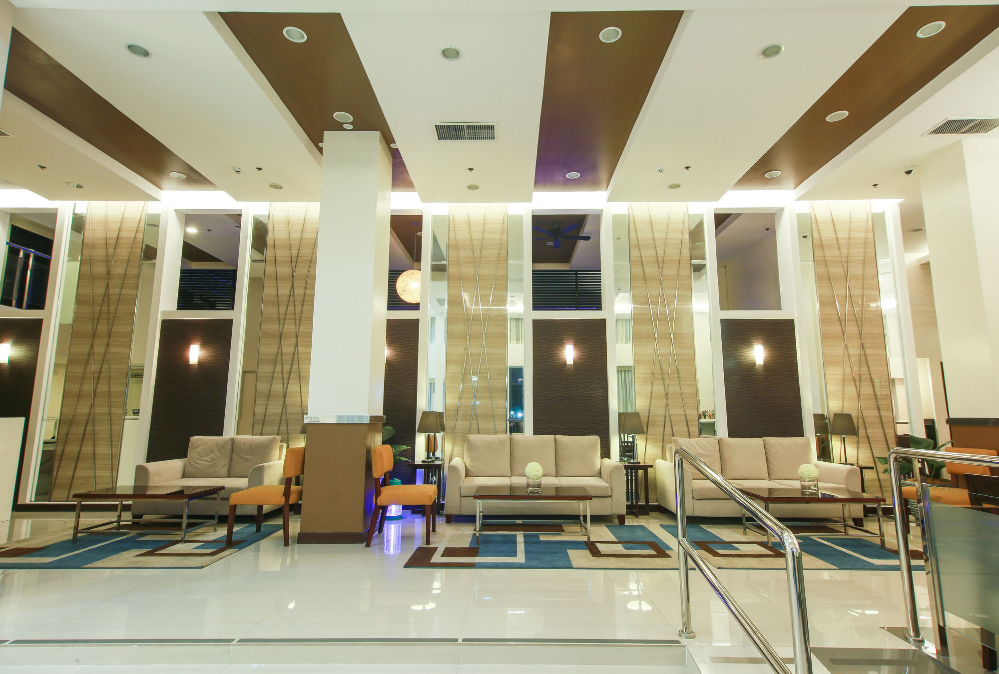 Prime City Resort Hotel Angeles Exteriör bild